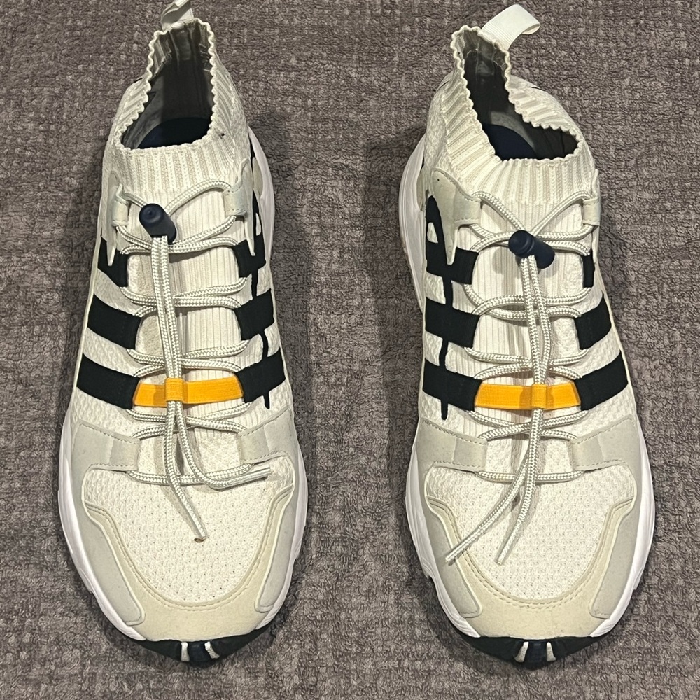 adidas Constrium “The Falcon” (RARE) Cream and Black Sneakers with Yellow Accent
